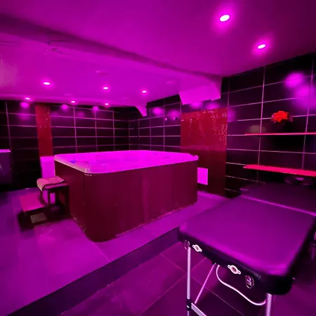 Jacuzzi Et Confort - 002 Apartamento